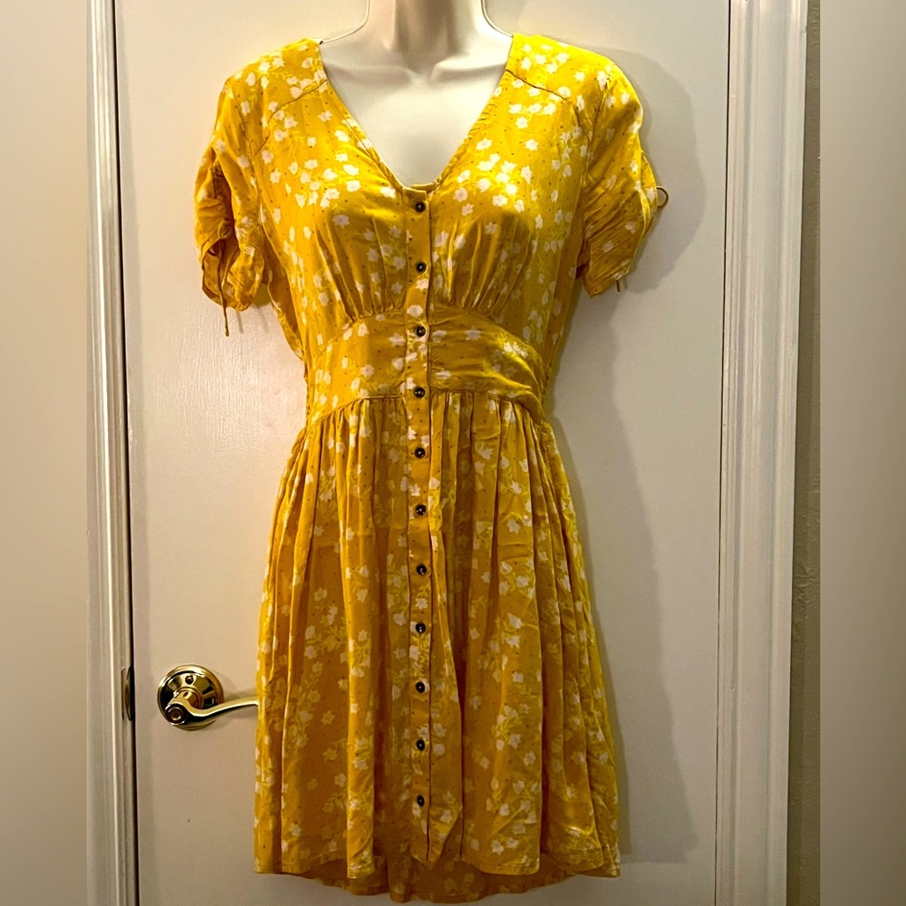 Yellow flower Billabong dress